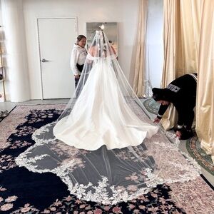 Wedding veil with comb